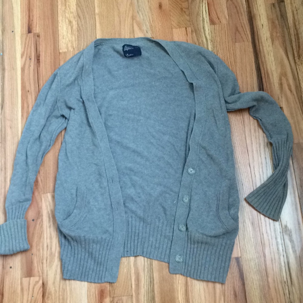 American Eagle cardigan with pockets